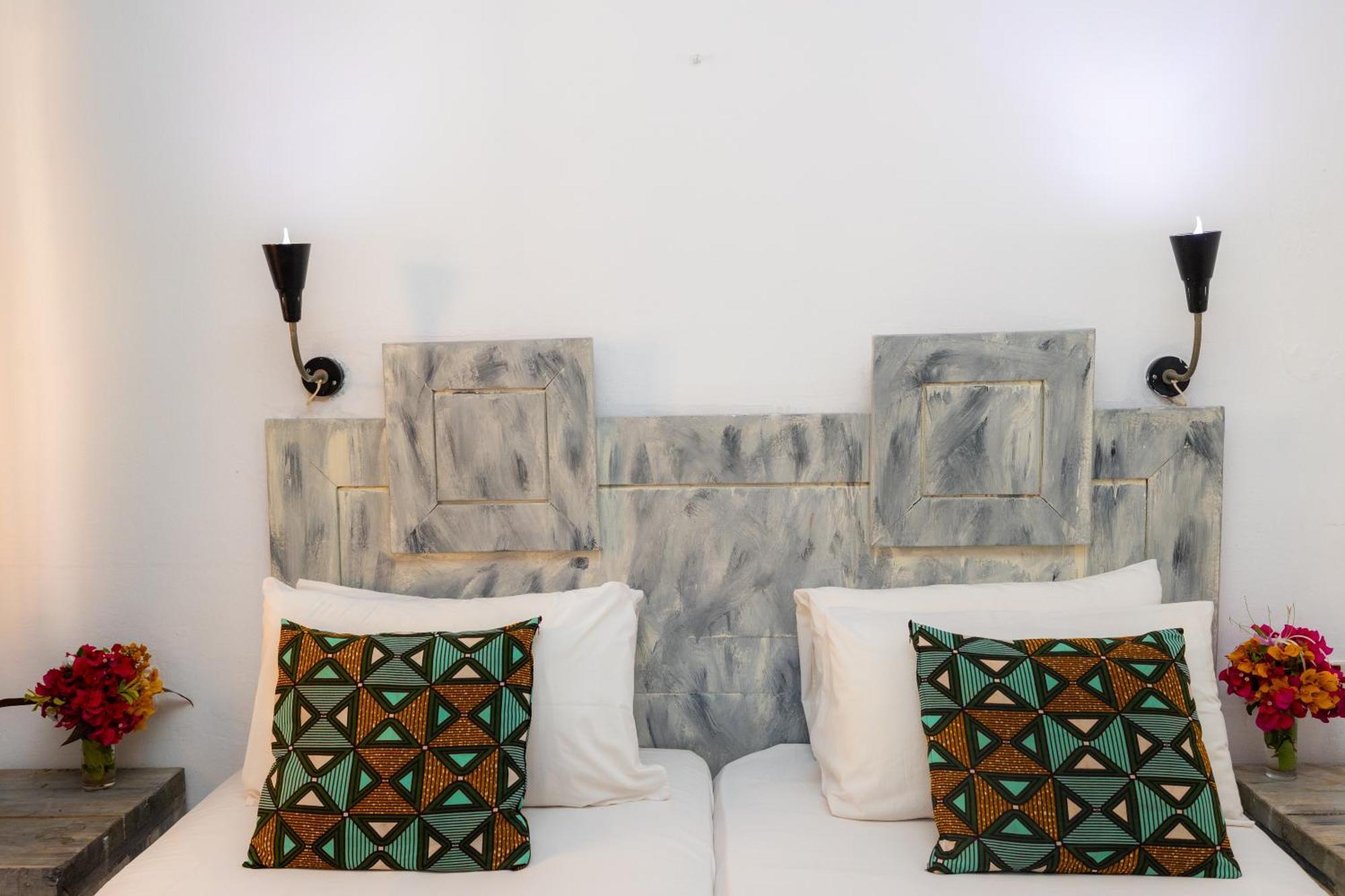 Sarges Hotel Serrekunda Dış mekan fotoğraf