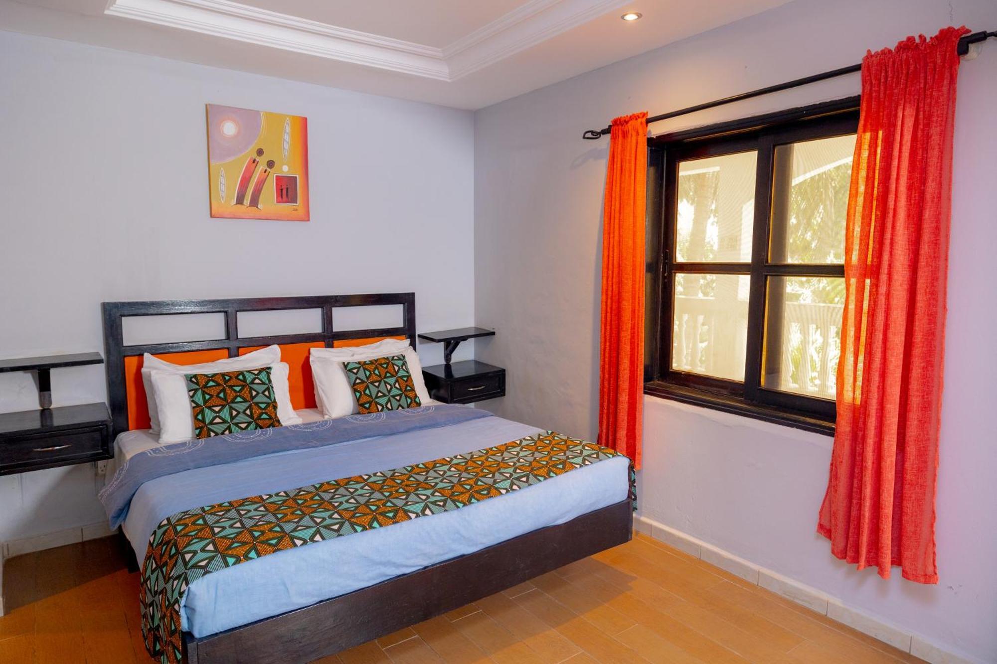 Sarges Hotel Serrekunda Dış mekan fotoğraf