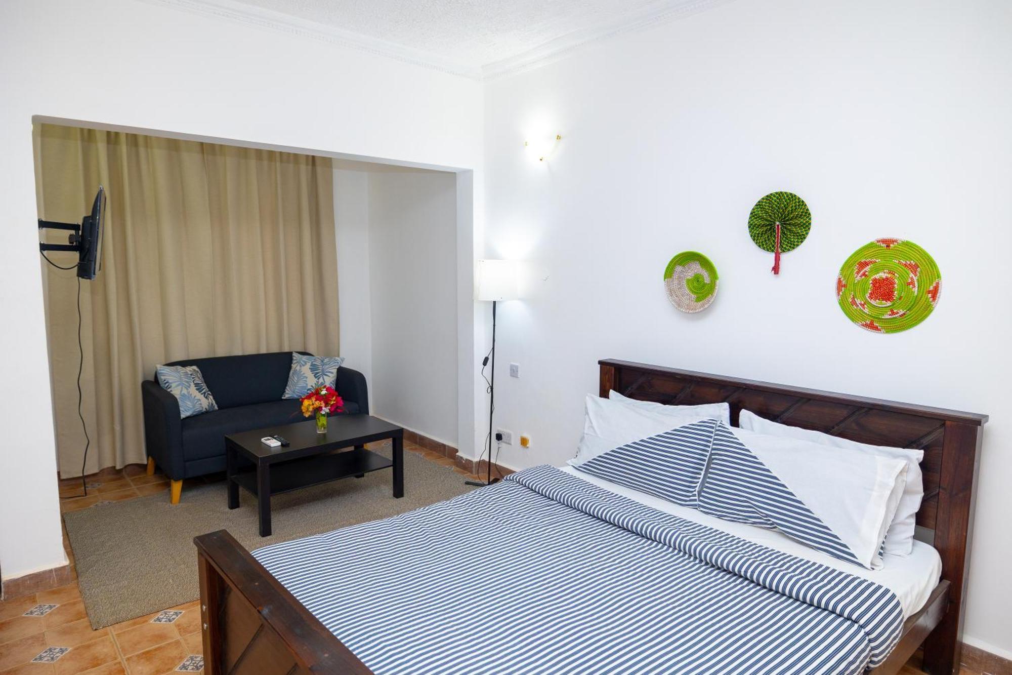 Sarges Hotel Serrekunda Dış mekan fotoğraf