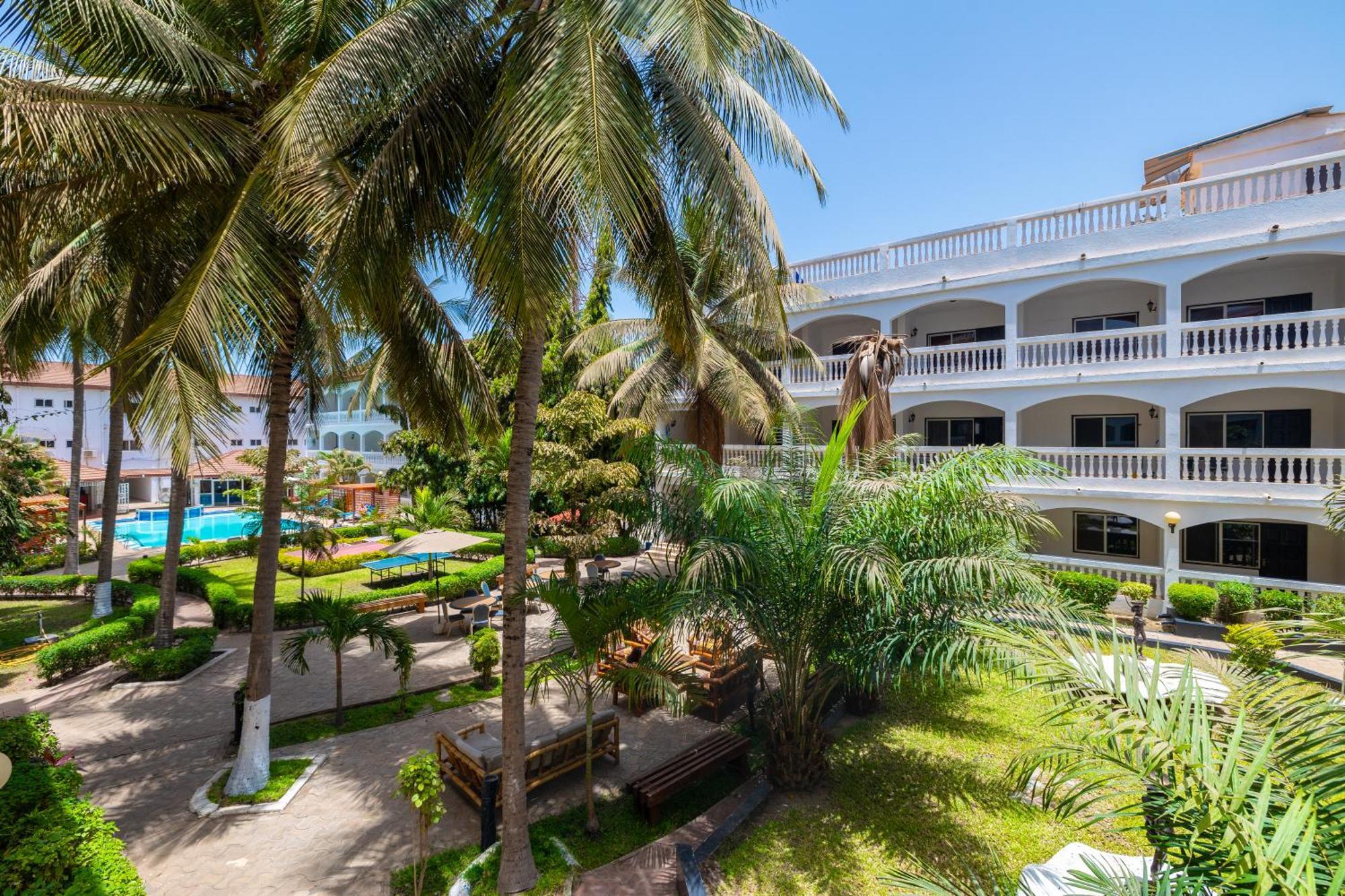Sarges Hotel Serrekunda Dış mekan fotoğraf