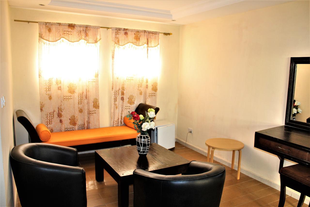Sarges Hotel Serrekunda Dış mekan fotoğraf
