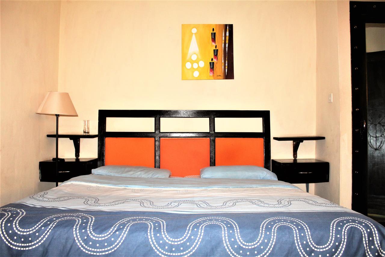 Sarges Hotel Serrekunda Dış mekan fotoğraf